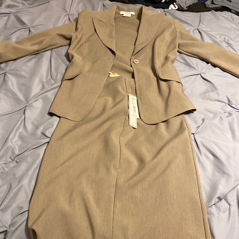 Lo Belle suit/skirt